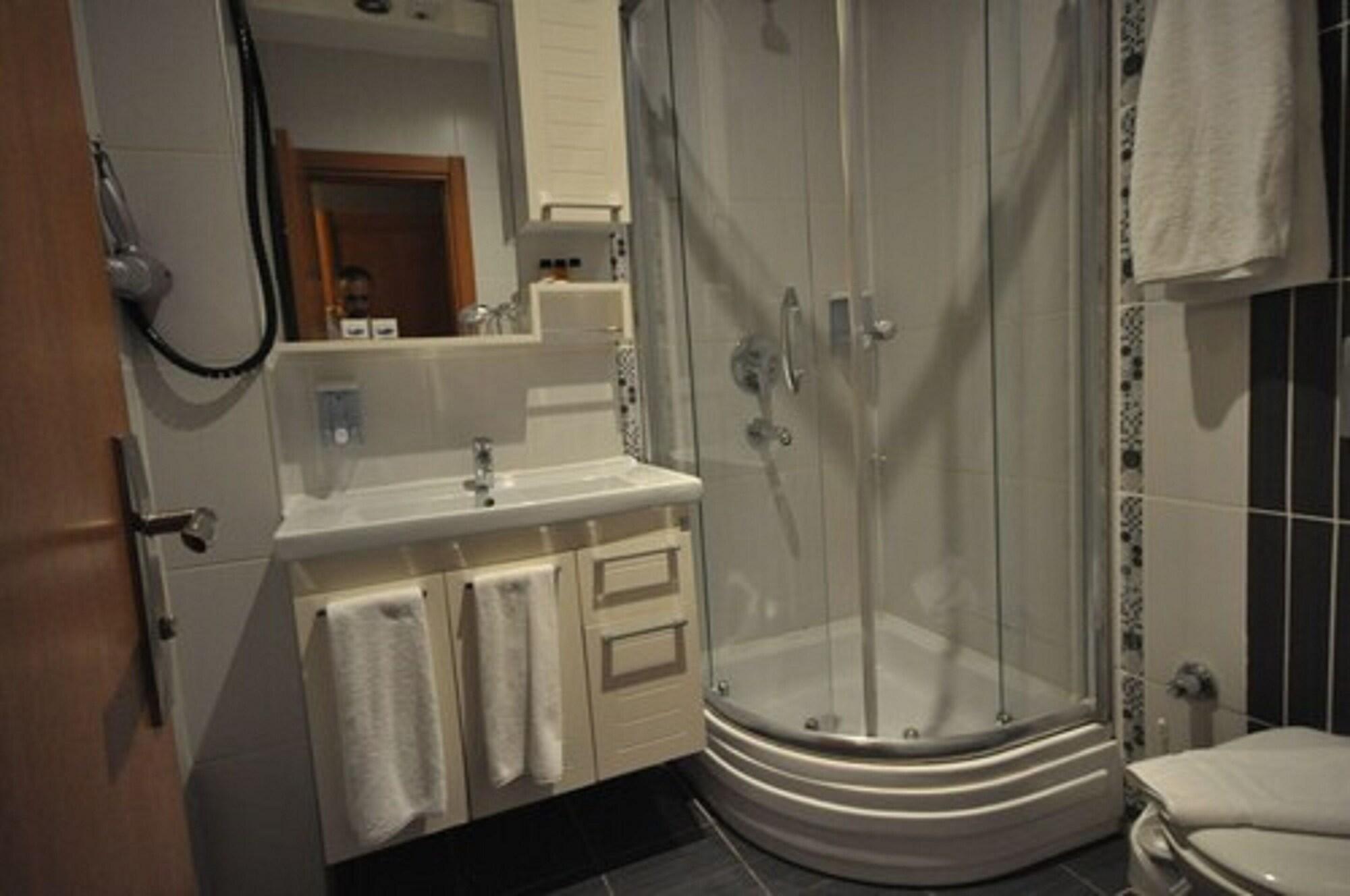 Retropera Hotell Istanbul Exteriör bild