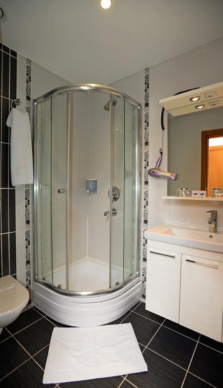 Retropera Hotell Istanbul Exteriör bild